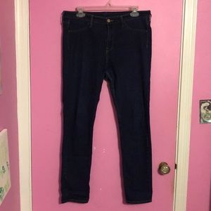 Women’s skinny jeans